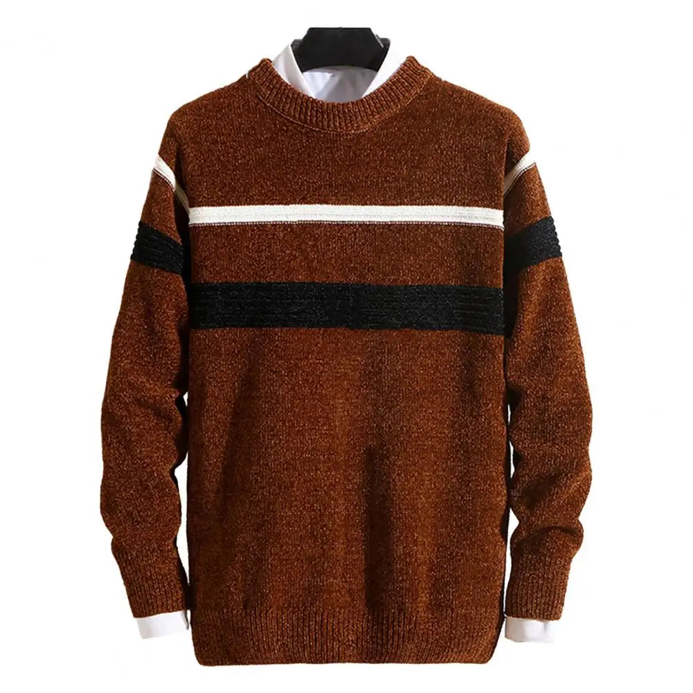 Gestrickter Pullover mit Kontraststreifen