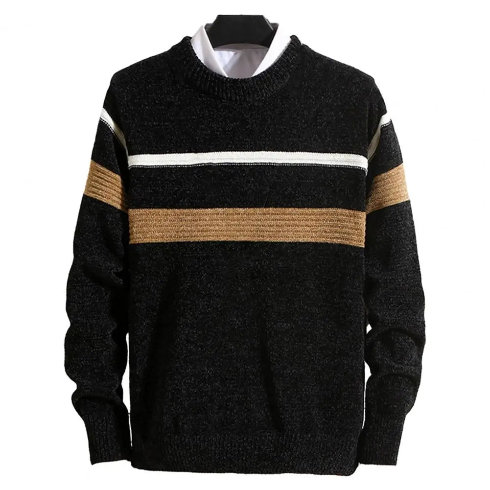 Gestrickter Pullover mit Kontraststreifen