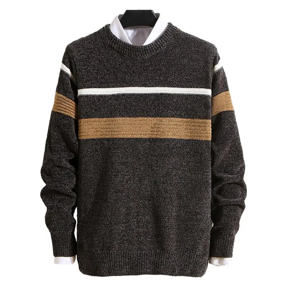 Gestrickter Pullover mit Kontraststreifen