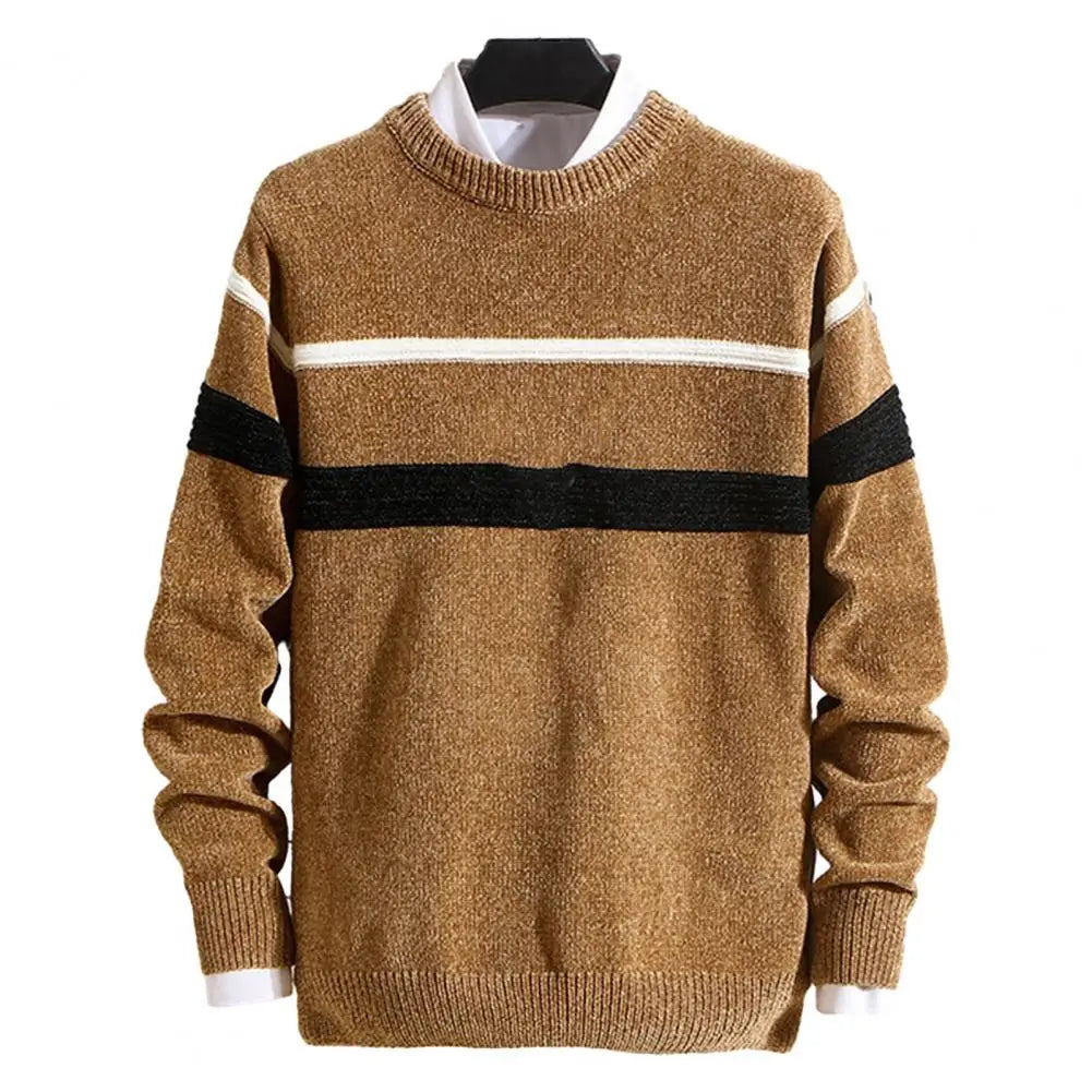 Gestrickter Pullover mit Kontraststreifen