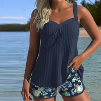 Olina | Gestreifter Tankini mit passenden 2-teiligen Badeshorts in Marineblau