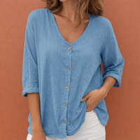 V-Ausschnitt Damen T-Shirt mit Knopfverschluss und Dreiviertelärmeln | Ylena in Blau