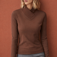 Langarm-Top mit asymmetrischem Kragen für Damen | Yara in Braun