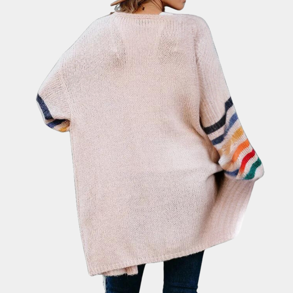 Feminine Strickjacke mit zauberhaftem Regenbogenprint