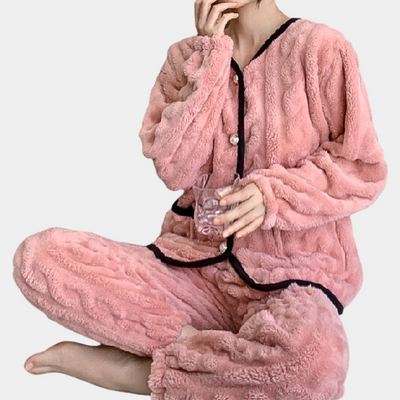 Entzückendes und bequemes zweiteiliges Damen-Outfit