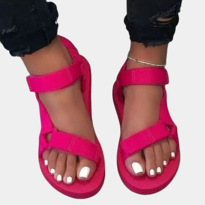 Lebendige Colour-Block-Damensandalen für einen stilvollen Look
