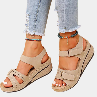 Stylische Sommersandalen für Frauen