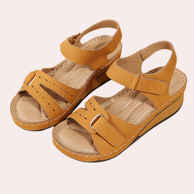 Stylische Sommersandalen für Frauen
