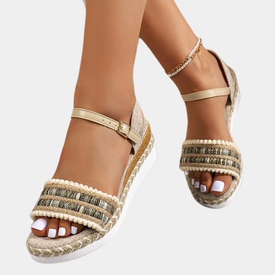 Stylische Sommer-Damensandalen mit elegantem Keilabsatz