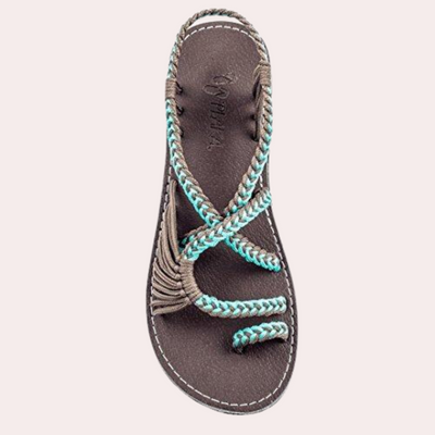 Lebendige und elegante Strandsandalen für Frauen