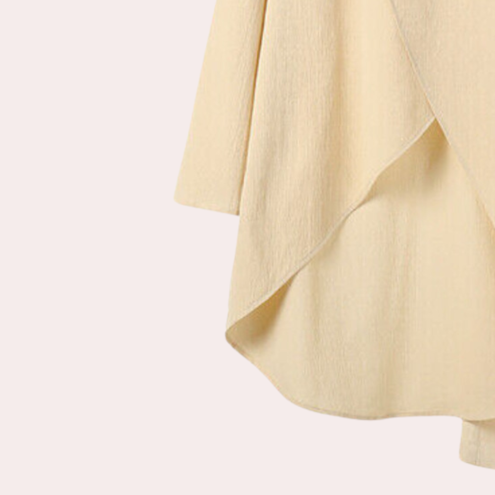 Schickes Damenmode-Ensemble