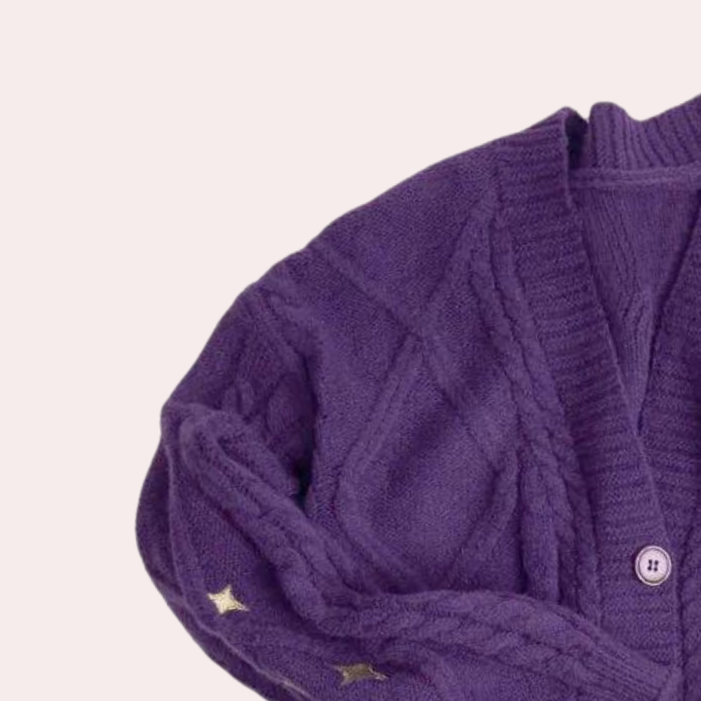 Modischer Strickpullover für Frauen für einen trendigen Look