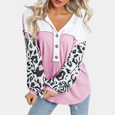 Schicker und bequemer Damenstrickpullover mit trendigem Leopardenprint