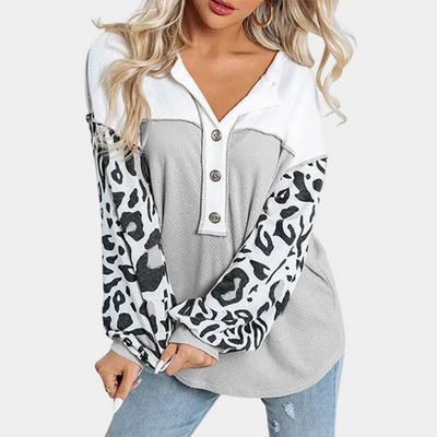 Schicker und bequemer Damenstrickpullover mit trendigem Leopardenprint