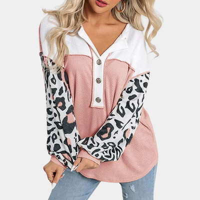 Schicker und bequemer Damenstrickpullover mit trendigem Leopardenprint