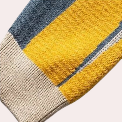 Erin - Trendiger Damenpullover mit niedlichem Katzenprint