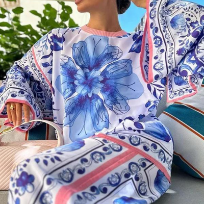 Verity - Schickes Damen-Outfit mit Blumenmotiv