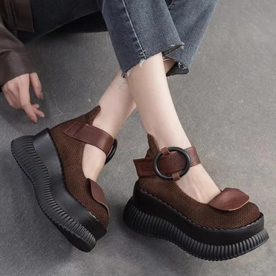 Denyse - Stylische Freizeit-Damenschuhe mit elegantem Gürtel-Design