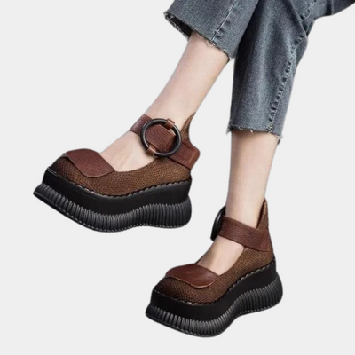 Denyse - Stylische Freizeit-Damenschuhe mit elegantem Gürtel-Design