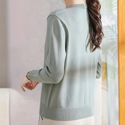 Katiya - Stylischer V-Ausschnitt-Pullover für Frauen mit elegantem Flair