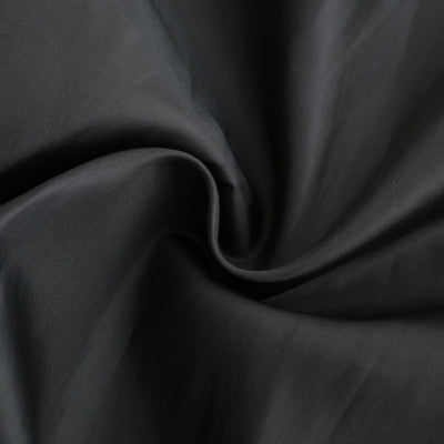 Lässige, biker-inspirierte vegane Lederjacke mit Reissverschlussdetails für Damen | Ideal für den Winter