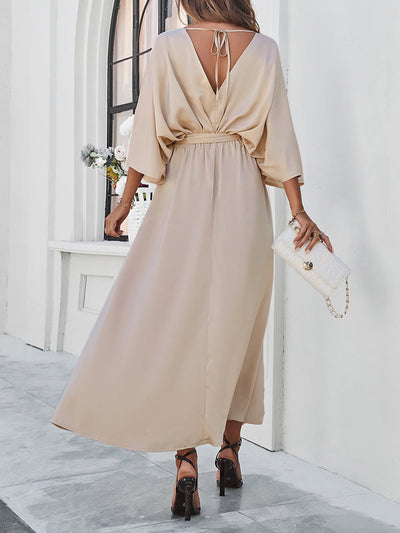 Fudus | Elegantes V-Ausschnitt Kleid Mit Gürtel