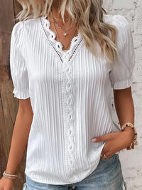 Edeltraud | Damen Kurzarm Bluse V-Ausschnitt Spitze Elegant Feminin Sommer in Weiß