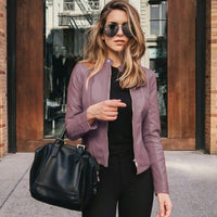 Damen Slim-Fit Bikerjacke mit Reißverschluss – Stylische Kunstlederjacke für Urbanen Look in Lila