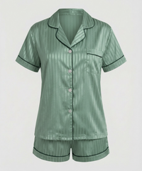 Sara | Damen Satin Pyjama Set Komfort Luxuriös Zuhause Schlaf in Grün (Gestreift)