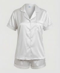 Sara | Damen Satin Pyjama Set Komfort Luxuriös Zuhause Schlaf in Weiß (Gestreift)