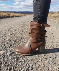 Damen Stiefeletten mit Schnallenriemen in Braun