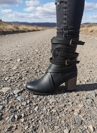 Damen Stiefeletten mit Schnallenriemen in Schwarz
