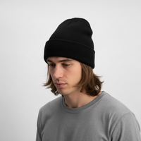 Gestrickte Mütze mit dezenten Stickereien in Schwarz-1