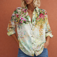 Elegante Damenbluse mit Blumenprint und Knopfverschluss | Carlijn in Grün