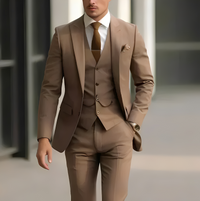 Abenner - Eleganter dreiteiliger Anzug in Hellbraun