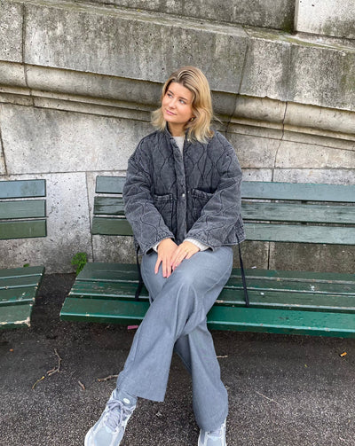 Renni | Must-Have Graue Jacke mit Großen Taschen