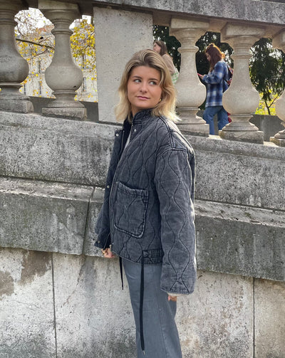 Renni | Must-Have Graue Jacke mit Großen Taschen