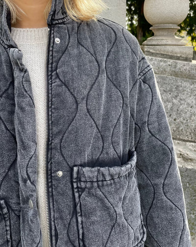 Renni | Must-Have Graue Jacke mit Großen Taschen