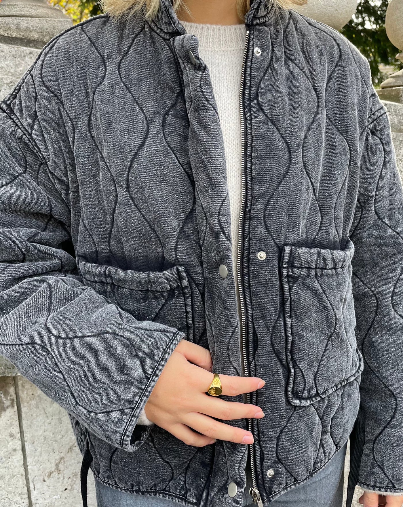 Renni | Must-Have Graue Jacke mit Großen Taschen