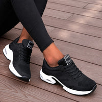 Lina - Bequeme Sneaker mit luftdurchlässiger Polsterung in Schwarz