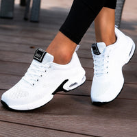 Lina - Bequeme Sneaker mit luftdurchlässiger Polsterung in Weiß