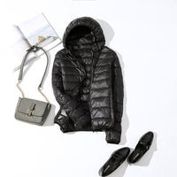Jacke Damen Glänzend Kurz Winterjacke Modisch Warm für Urbane Outfits in Schwarze Kapuze