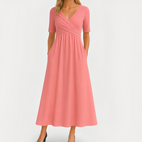 Maïka - Stilvolles Kleid mit V-Ausschnitt in Rosa