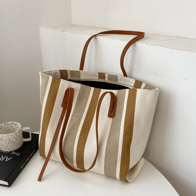 Shonana | Schultertasche mit vertikalen Streifen – Stilvoll und praktisch