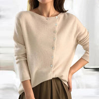 Wanda | Weiche Feminine Strickjacke in Beige