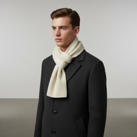Langer Gestrickter Unisex Schal mit Rippenstruktur in Beige