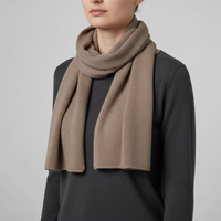 Langer Gestrickter Unisex Schal mit Rippenstruktur in Khaki