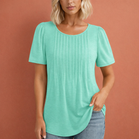 Damen Sommer Top mit Rundhalsausschnitt und Faltendetails | Marlijn in Hellgrün