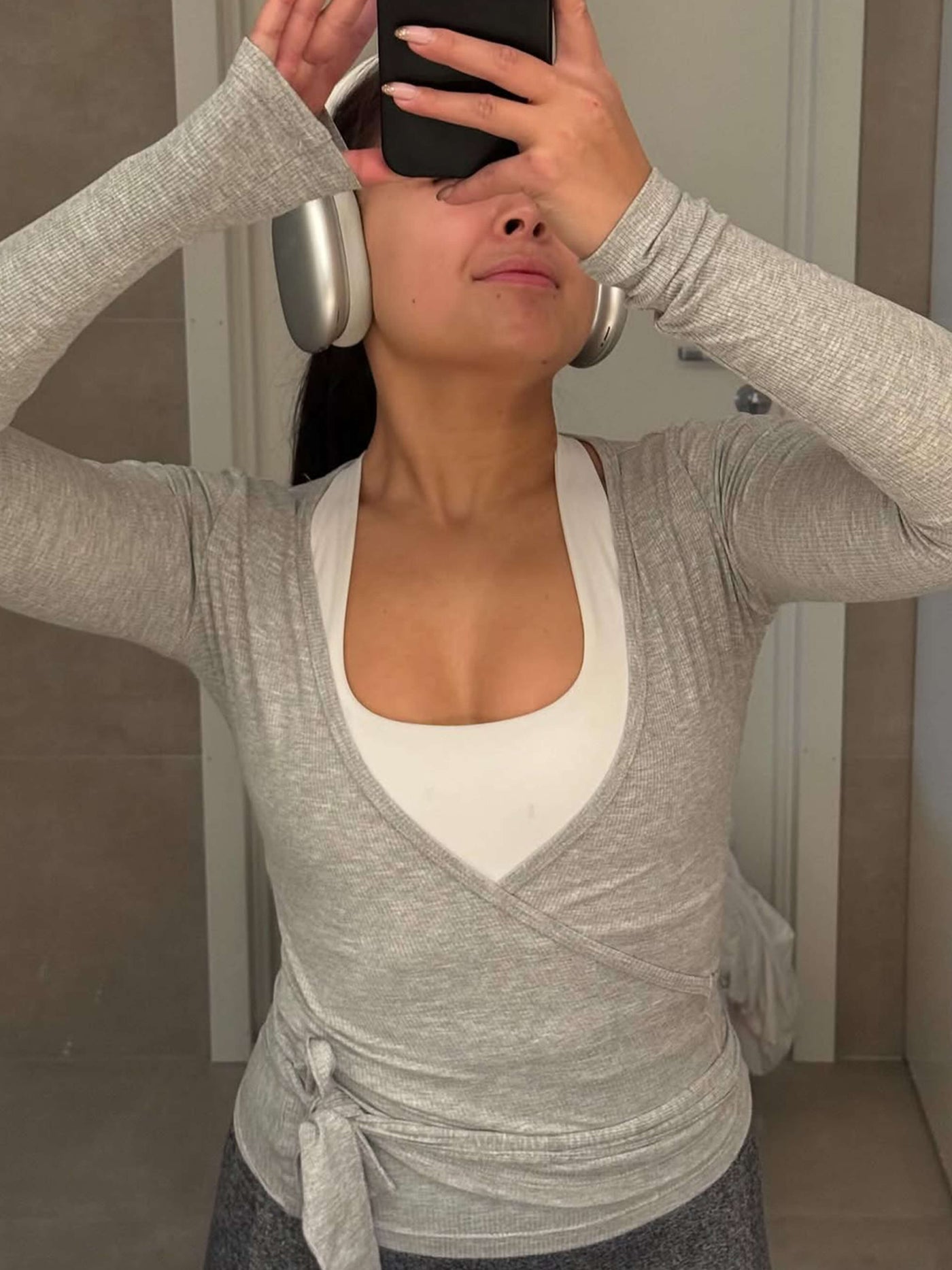 Daniela | Elegantes Wickel-Top Damenoberteil mit Schmeichelndem V-Ausschnitt