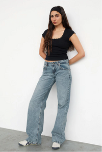 Florine | Damen Low Rise Jeans Trend Modern Casual Urban Denim in Weiß-blau